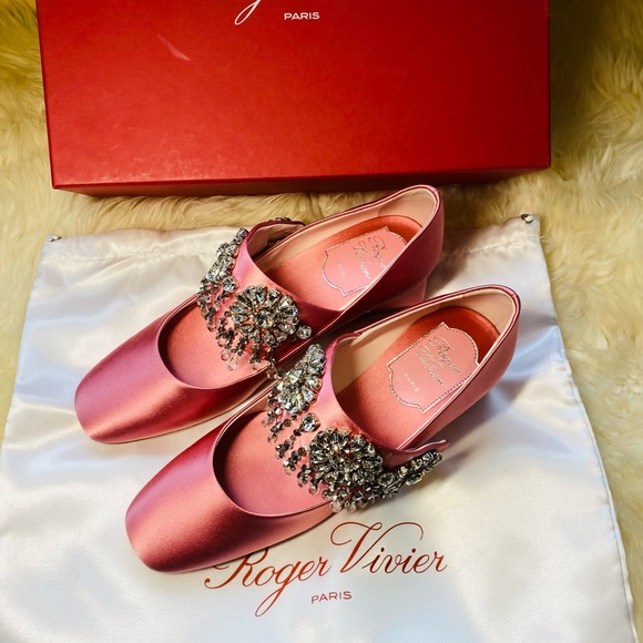 New authentic Roger Vivier Pumps - Picture 8 of 14